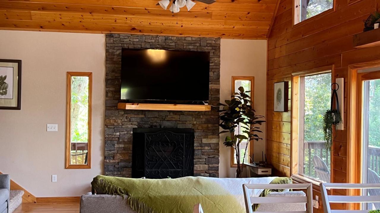 Mistletoe Cabin- Private Cabin W Views, Hottub, Pet Friendly Мерфі Екстер'єр фото
