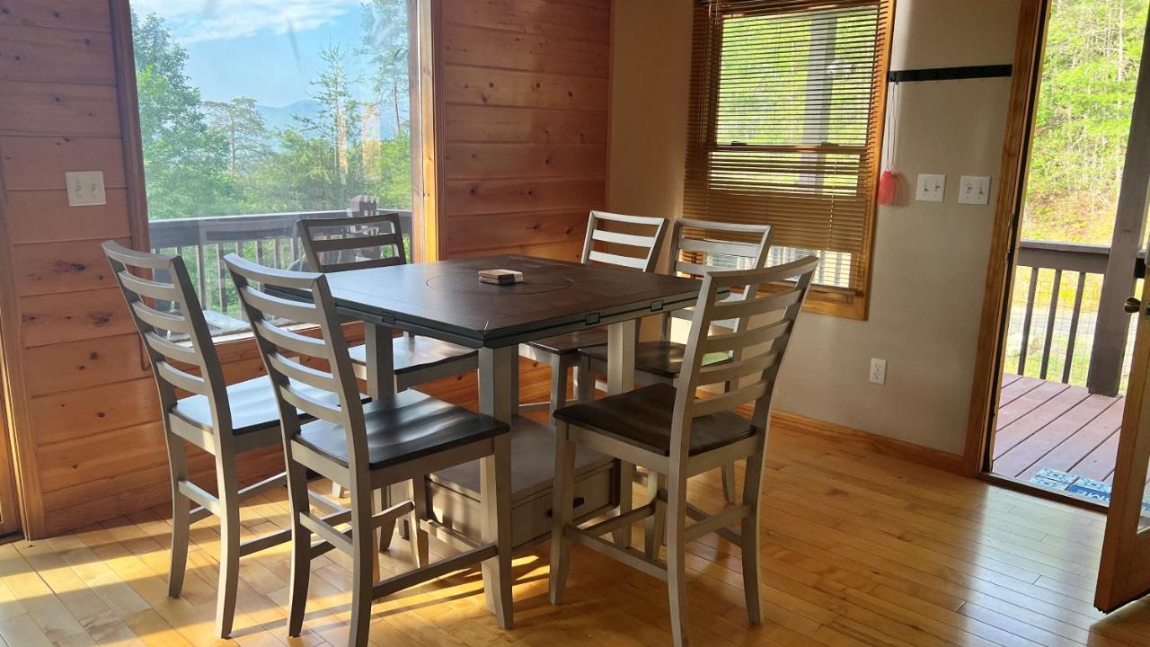 Mistletoe Cabin- Private Cabin W Views, Hottub, Pet Friendly Мерфі Екстер'єр фото