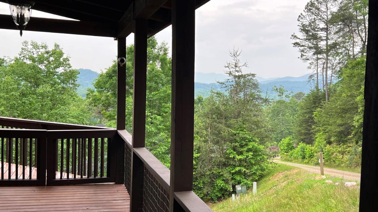 Mistletoe Cabin- Private Cabin W Views, Hottub, Pet Friendly Мерфі Екстер'єр фото